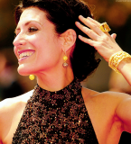 celeb-LisaEdelstein2.png