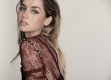 ana-de-armas-dove-shore-en.jpg