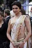 deepika-padukone-sexy-saree-picture-682x1024.jpg