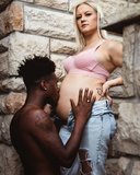 interracial-kissing_tumblr_5851238954e0f1c986e98e005f8fc338_c7938723_640.jpg