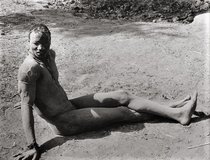 young nubian tribesman portrayed by leni riefenstahl.jpg