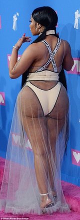 Nicki Minaj MTV VMA Awards 2018 (14).jpg