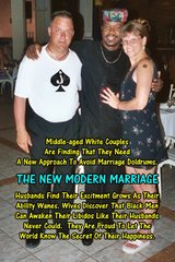 New Modern marriage - T-shirt 2.jpg