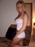 horny_milf_shows_her_body_1.jpg