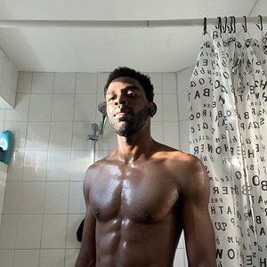 Post_workout_shower.jpe