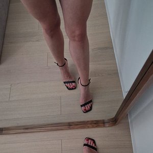 Cuck's Delight: Long Legs That Desire BBC