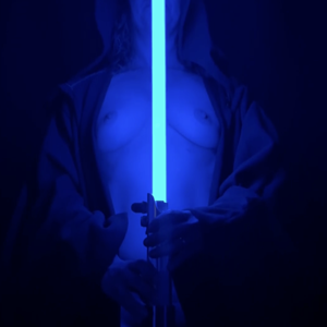 Happy Halloween from Aspen!👻 The f0rce is strong with this sexy Jedi. Check out her OF to enjoy even more Halloween treats!🎃